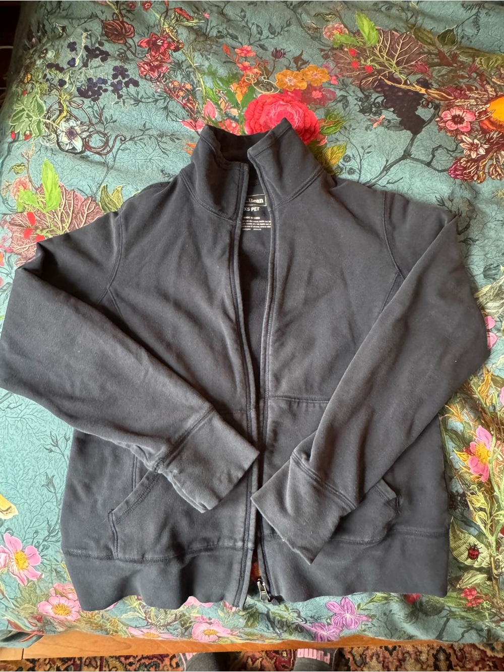 Lightweight navy blue L.L. bean women’s cotton fleece